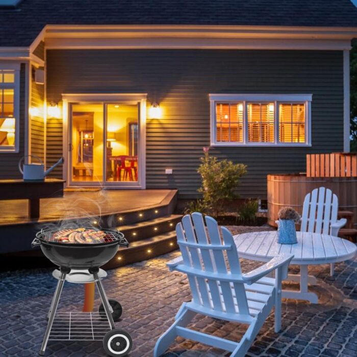 Portable charcoal grill