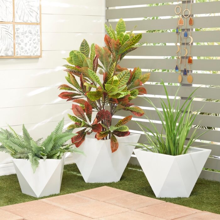 Metal Modern Planters (Set of 3) - S/3 18", 16", 15"W