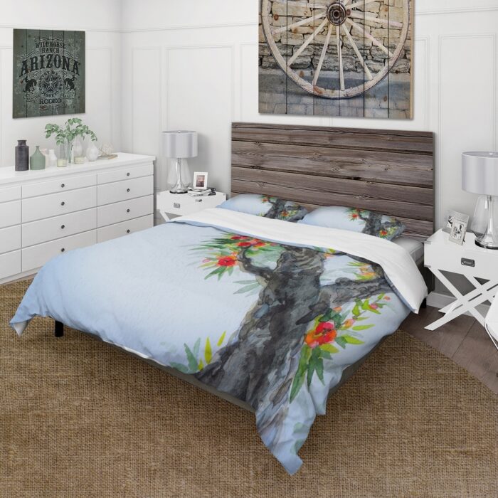 Designart 'Blooming Of An Old Tree In Spring I' Traditional Duvet Cover Set