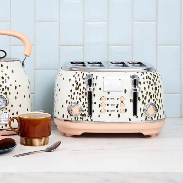 HADEN Margate Poodle and Blonde 1.7 Liter Cordless, Electric Kettle with Auto-Shut-Off - Image 2