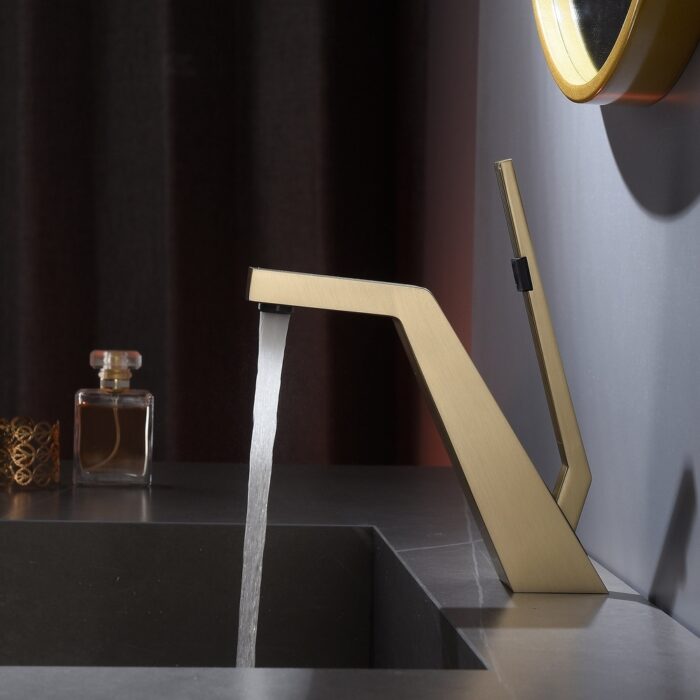 Solid Brass Single-handle Bathroom Vanity Sink Faucet