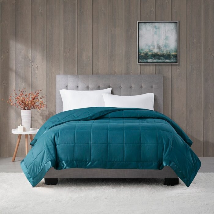 Full/Queen Lightweight Down Alternative Blanket with Satin Teal - Image 2