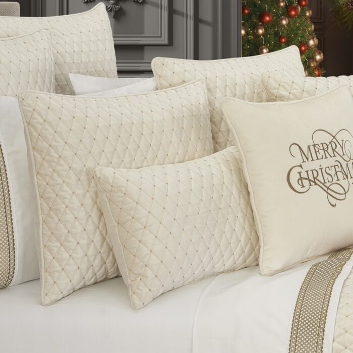 J. Queen New York Grandeur Christmas Quilt Set - Image 2