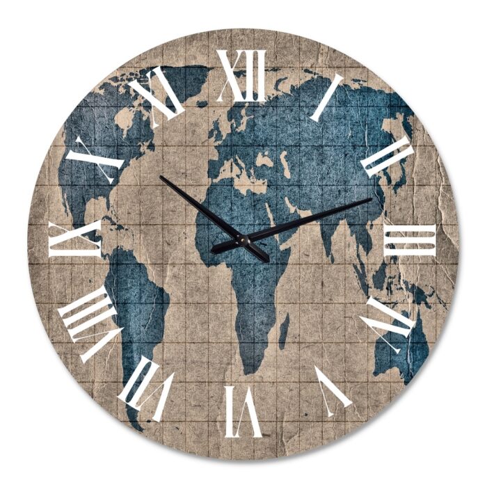 Designart 'Ancient Map of The World I' Rustic wall clock - Image 2