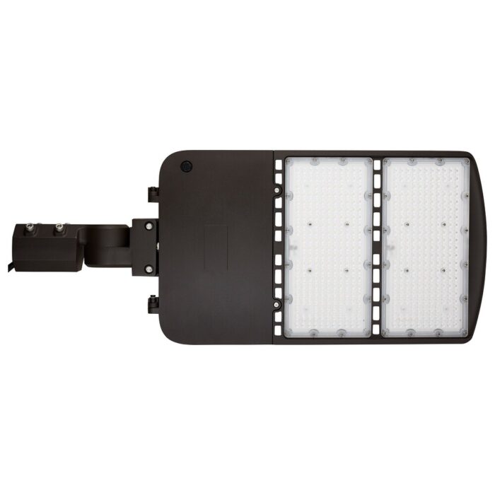 LED Area Light Type IV 240W Bronze Finish 4000K 277-480V - Image 2