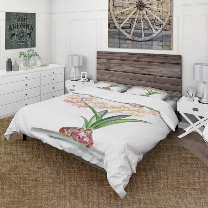 Designart 'Blossoming Hyacinth In Spring' Traditional Duvet Cover Set