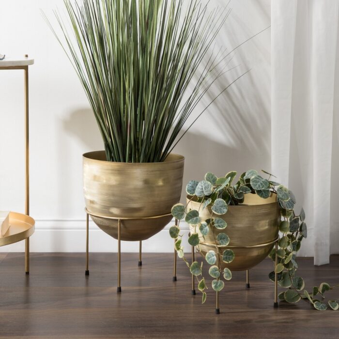 Kate and Laurel Navara Freestanding Planter Set