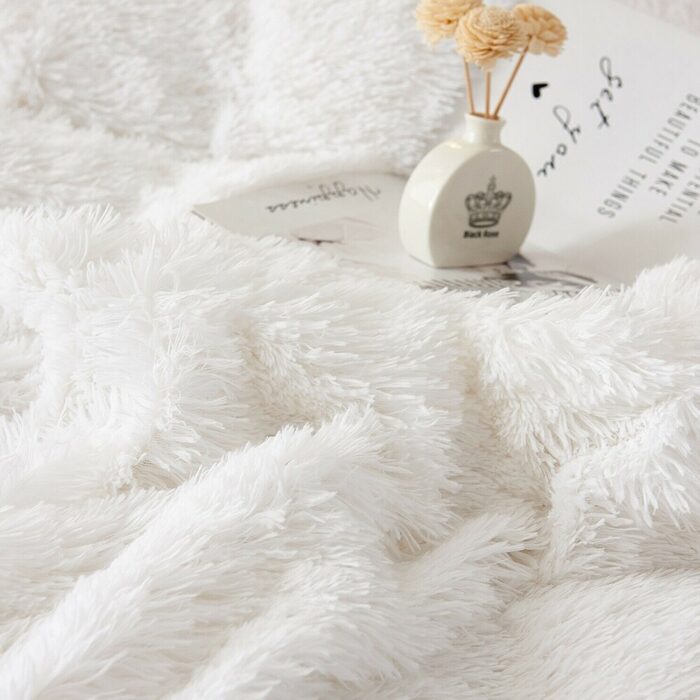 Warm Plush Shaggy Fur Duvet Quilt with Pillowcases Twin White - Image 2