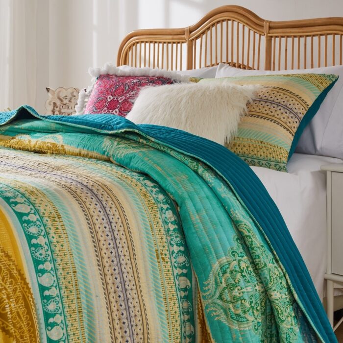 Greenland Home Fashions Aurora Vintage Boho Quilt and Pillow Sham Set - Image 2