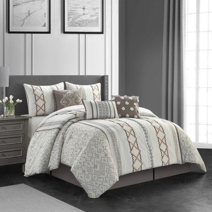 Grand Avenue Trina 15 Piece Boho Embroidered Comforter Set - Image 2
