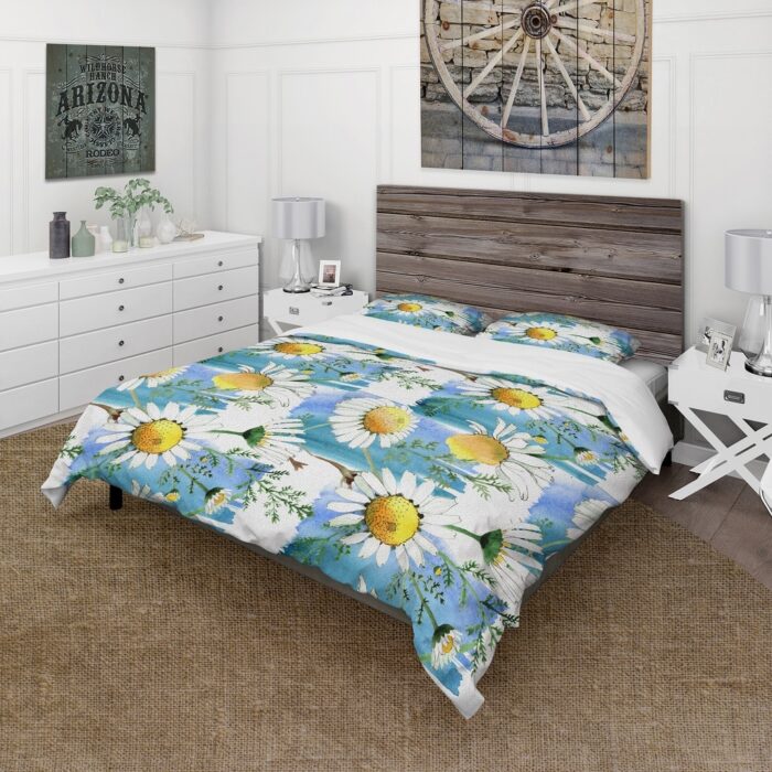 Designart 'Wild Spring Chamomile Flowers' Traditional Duvet Cover Set