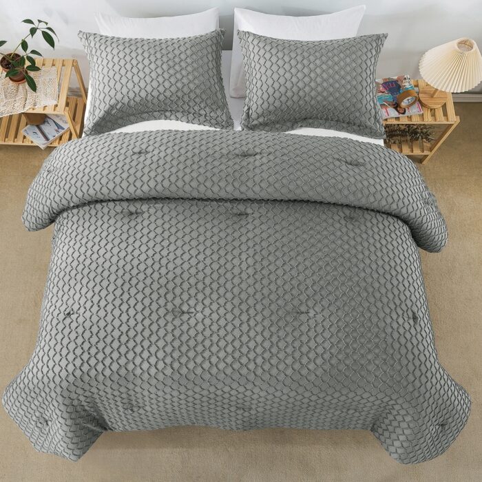 Tufts Accent Shabby Chic Comforter Set for All Season - Image 2