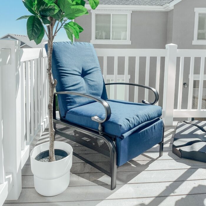Outdoor Adjustable Cushioned Metal Patio Recliner Lounge Chair