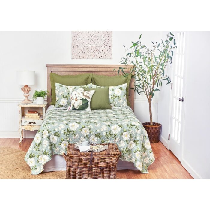 Magnolia Garden Quilt Set - Image 2